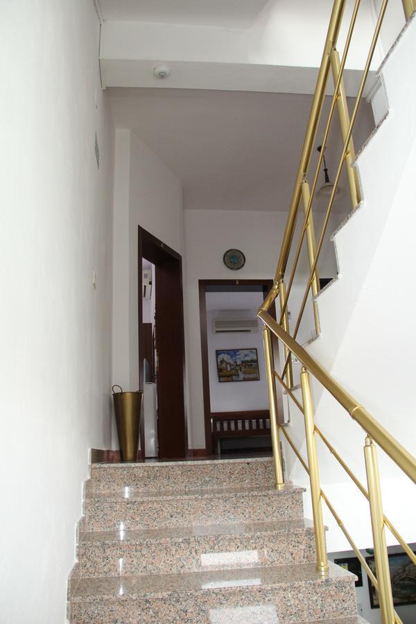 Hotel Italia Тирана Экстерьер фото