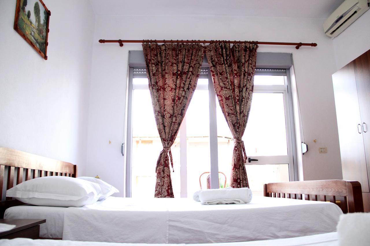 Hotel Italia Тирана Экстерьер фото