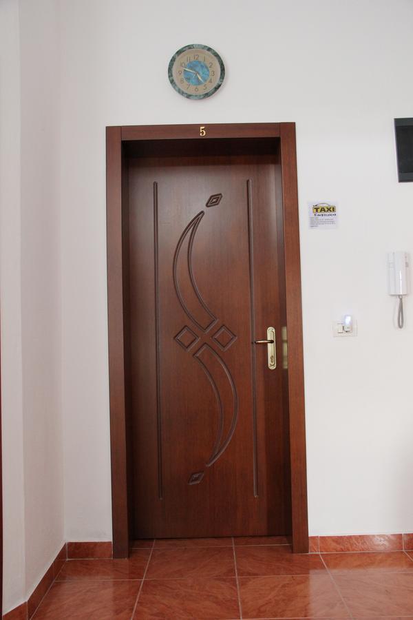 Hotel Italia Тирана Экстерьер фото
